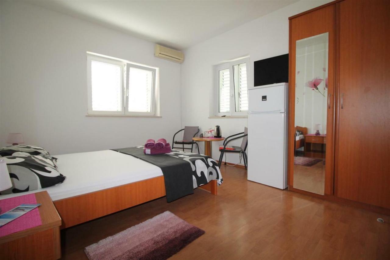 Private Accommodation Carevic Dubrovnik Kültér fotó