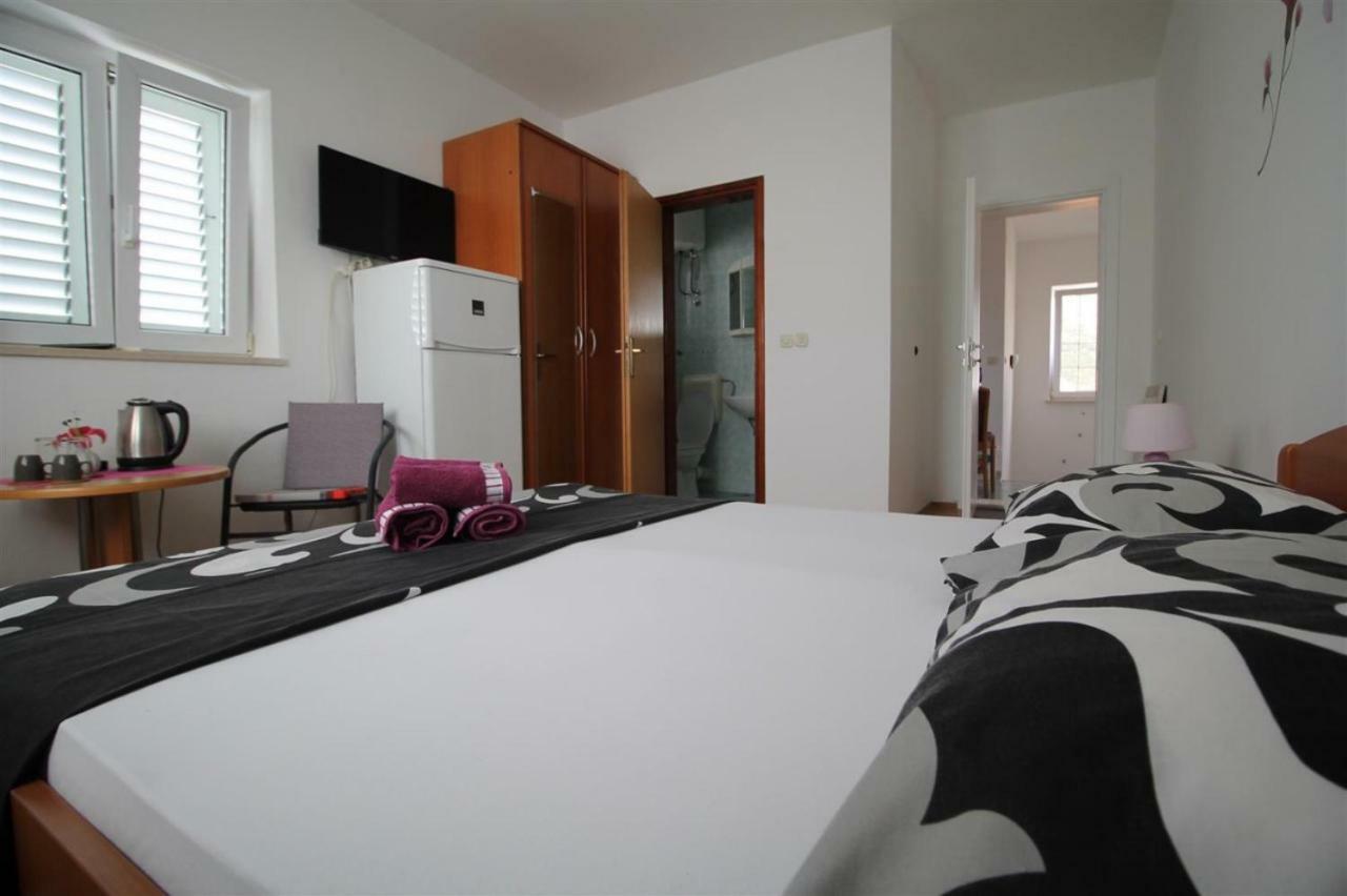 Private Accommodation Carevic Dubrovnik Kültér fotó